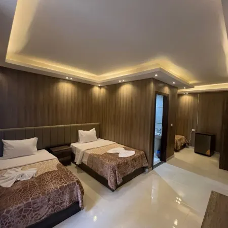 Rotana Palace Suites
