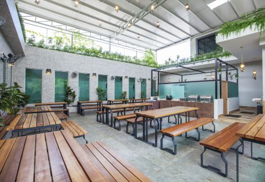 Bzz 호텔 스쿠다이의 현대적인 로비 이미지