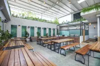 Bzz Hotel Skudai Hotel di Sekudai