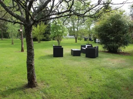 Domaine du Parc Отели в г. Тентру