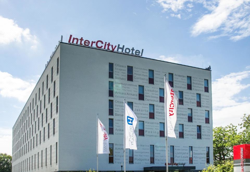 2. 인터시티호텔 베..