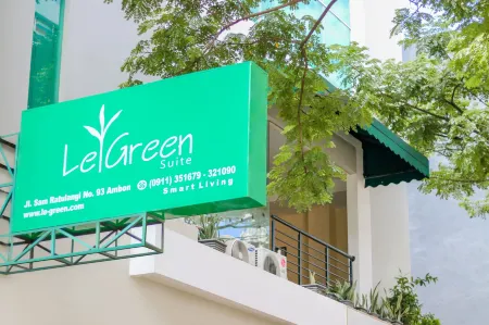 LeGreen Suite Ratulangi Отели в г. Sirimau