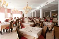 Grupotel Club Turquesa Mar Hotels in Son Xoriguer