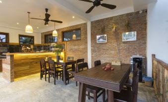 Vina Beach Pool Villas