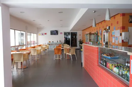 Parque de Campismo Orbitur Gala Отели в г. Лорисал