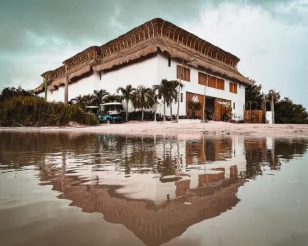 Hotel Casa Lumini Holbox オルボクスのホテル
