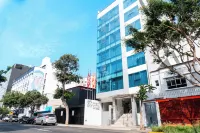 Apart Hotel Petit Palace Suites Hotels near Paint Rush - El primer splatter room en el Perú