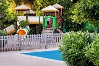 The Grove Seaside Hotel Hôtels à : Asine