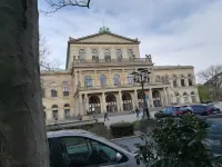 아파트먼트 오스테르스트라세 123