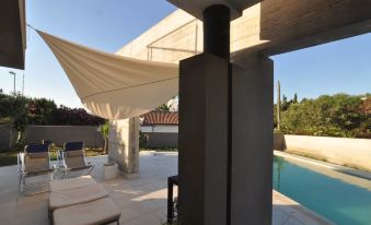 Art House Quartu - Margine Rosso