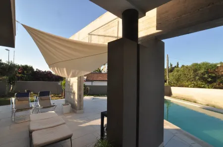 Art House Quartu - Margine Rosso Отели в г. Quartu Sant'Elena