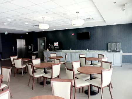 Park Inn by Radisson Edmonton Airport