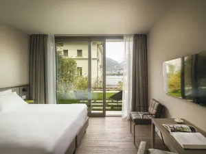 ホテル プロメッシ スポジ