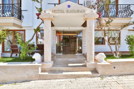 Hotel Kayahan Отели рядом с достопримечательностью «Big Pebble Beach»