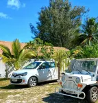 Moorea Island Beach Hotel - parking