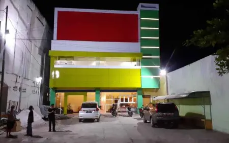 Penginapan Anak Raja - Sampit Syariah Отели в г. East Kotawaringin Regency