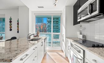 Modern Lillian St Apartments by Globalstay