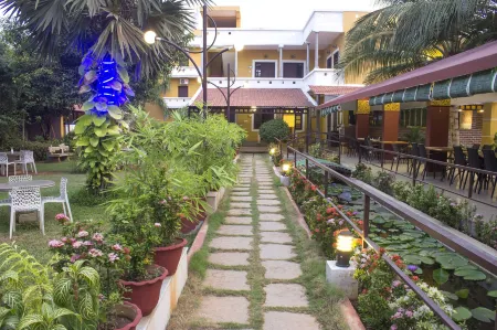 Poppys Olive De' Villa