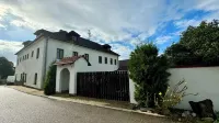 Family Apartments Černice