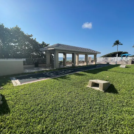 Gulfstream Manor