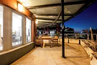 Sofia Luxury 3-Bed Penthouse Apartment Sleeps 6