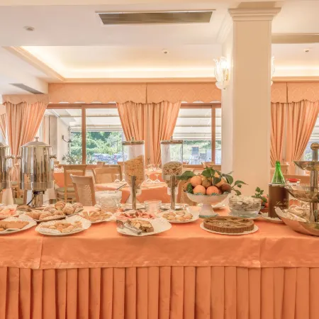 Hotel la Pergoletta Отели рядом с достопримечательностью «Пляж Петерс»