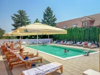 Kastel Ecka - Pools