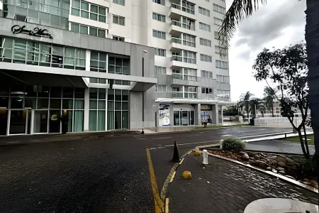 Saint Moritz Com Vista Espetacular de Brasilia Отели рядом с достопримечательностью «Three Powers Plaza»