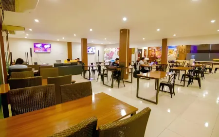 Tab Hotel Отели рядом с достопримечательностью «Loop»