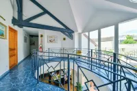 Enjoy Garden Hotels in Foëcy