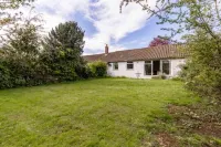 Host & Stay - Church Close