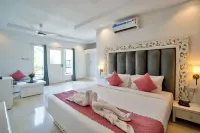 Raya Resorts