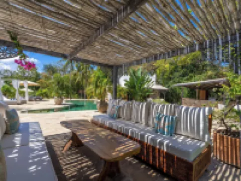 Lazy Days Hotels in Galu