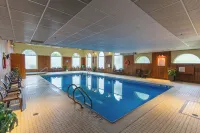 Glengarry Extended Stays - piscina