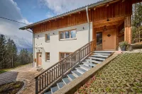 Waldharmonie Chalet & Apartments Hotels near Steeg-Gosau Bahnhof