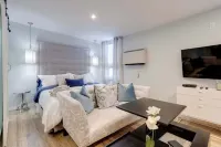 Casa Queen - Leslieville Suite w LRG Patio Các khách sạn gần Greenvale Park