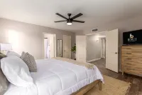 Obispo Modern Oasis with Heated Pool and BBQ