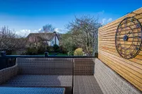 Little Glen - 3 Bedroom Holiday Home - Tenby