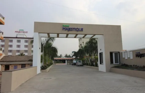 浦那馬尼斯蒂克酒店