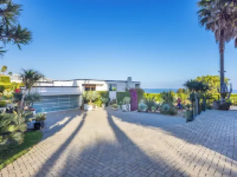 Casa Maria by Oraklus Hotels in Malibu