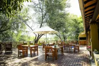 Riverside Guest Lodge