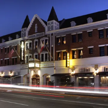 Hollywood Historic Hotel Отели рядом с достопримечательностью «Фэрфакс»