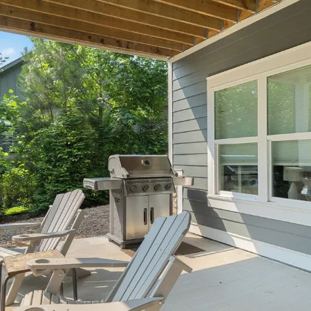 Lake Keowee Luxury. Quiet Cove. Putting Green. Near Clemson. Sleeps 18