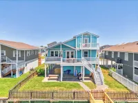 Canal House 2 short blocks to the beach with beach access!
