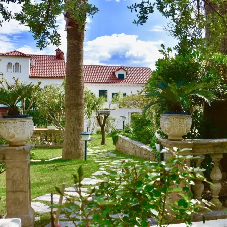 Villa Giardino Heritage Boutique Hotel Bol