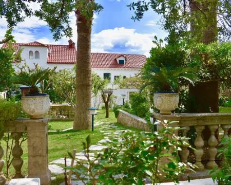 Villa Giardino Heritage Boutique Hotel Bol Hotels in Bol