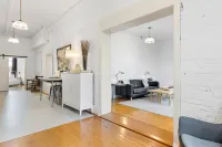 Stylish Decor and Modern Conveniences - Charming Downtown Retreat