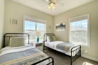 Fabulous Family-Friendly Retreat by Windsor Lake! Hotels in Windsor
