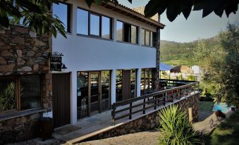 Toca Dos Lobos - Ecological Cabin