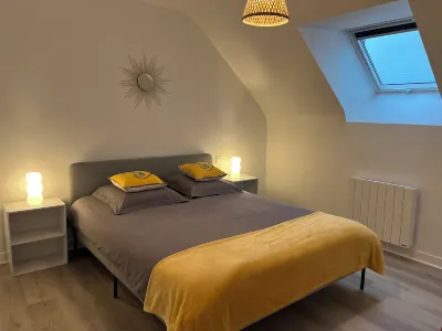 Charm in the heart of the village: house with sunny garden close to the sea